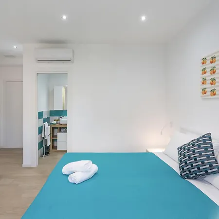 Hotiday Collection - Byo Sorrento